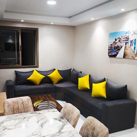 Super Apartement Totalement Neuf Et Climatise A Cote Du Centre Commercial Marjane M2 Tangier Bagian luar foto